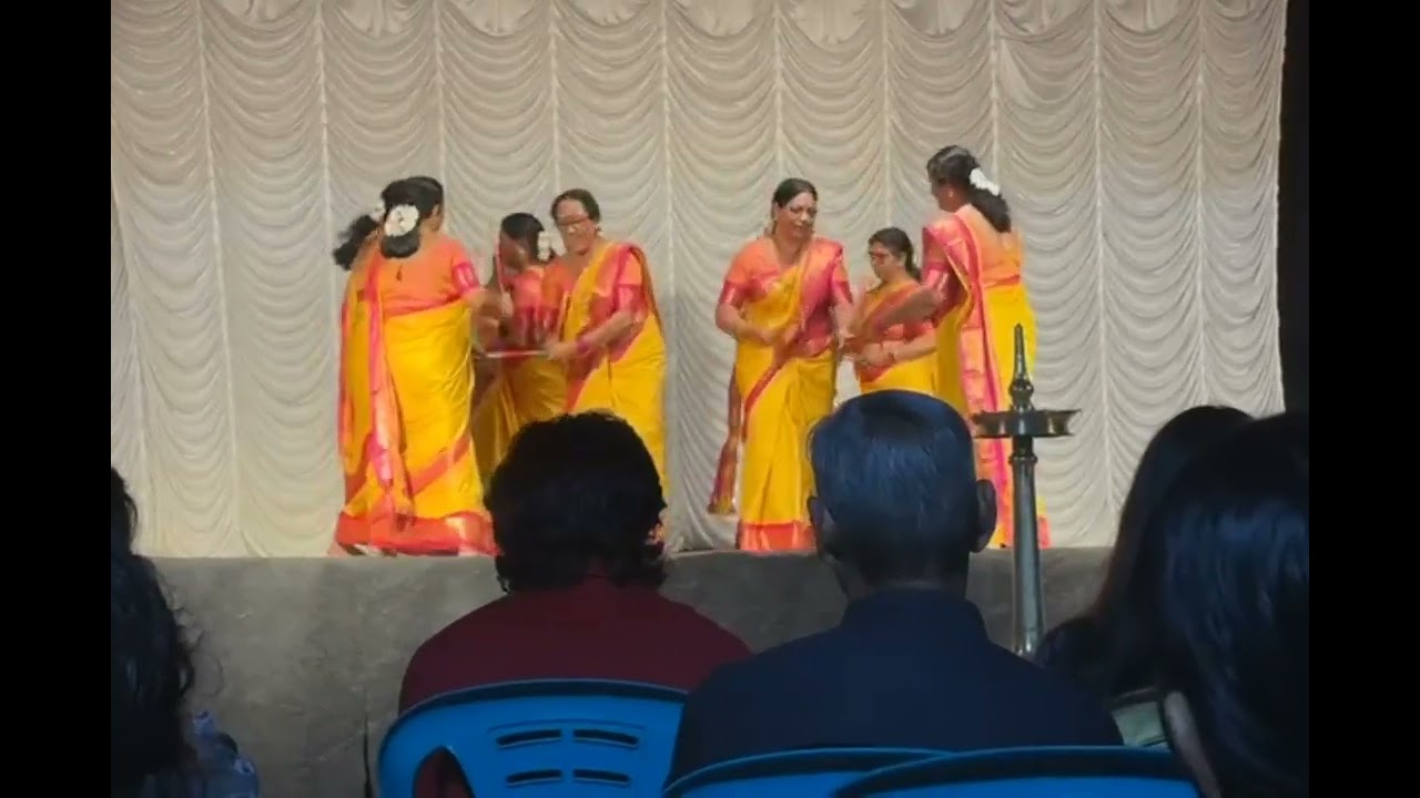 ചെമ്പകപ്പൂ മേനിയാണ്... മനോഹരമായി കളിച്ചു ശങ്കരനാരായണ ചിന്ത് സംഘം 