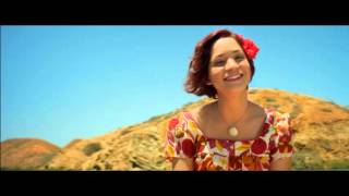 Laura Guevara - Más Feliz - Video Oficial chords