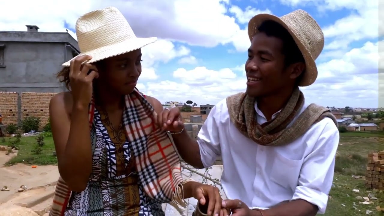 TIA SY TIANA TOLOPANAHY