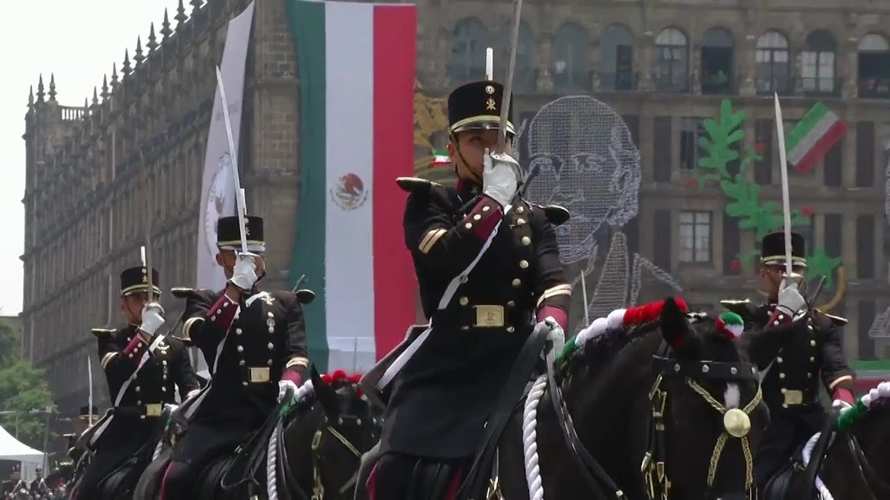 Desfile Militar: Oficiales y cadetes del escuadrón de caballería Ignacio Allende | Imagen Noticias