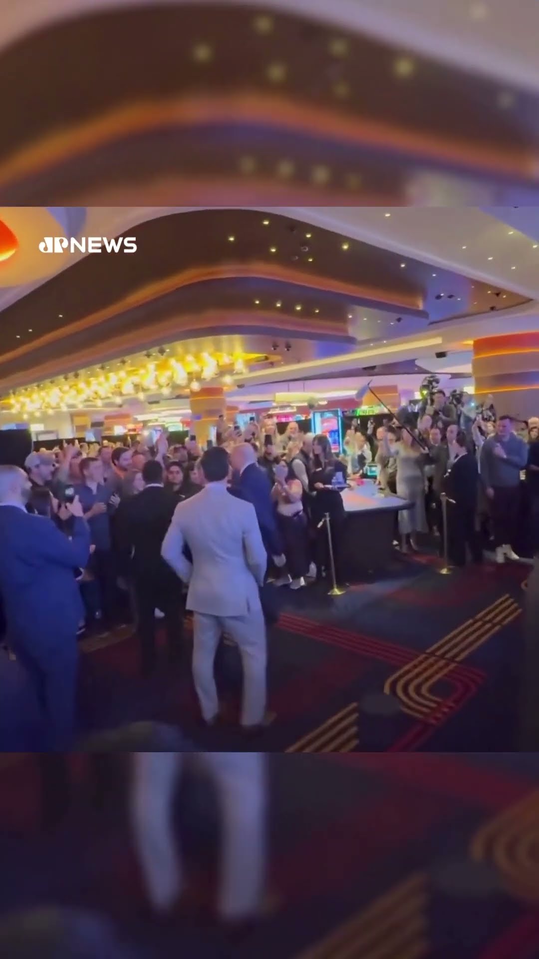 Trump é ovacionado em cassino de Las Vegas #shorts