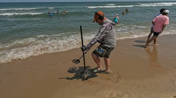 LIVE DIG 😃beach detecting with XP Deus 2