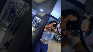 تمرين عضلة الكتف الأمامية ??. gym gymmotivation fitness fitnessmotivation gymlife كمال_اجسام