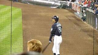 Ichiro Suzuki warming up