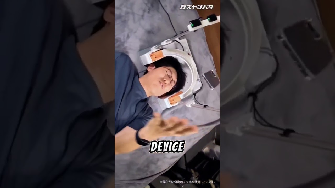 a device that protects the face from sharp falls of the smartphone 