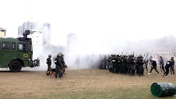 Chiến sĩ cảnh sát diễn tập thực binh chống bạo động gay cấn như phim hành động (Full màn diễn tập)