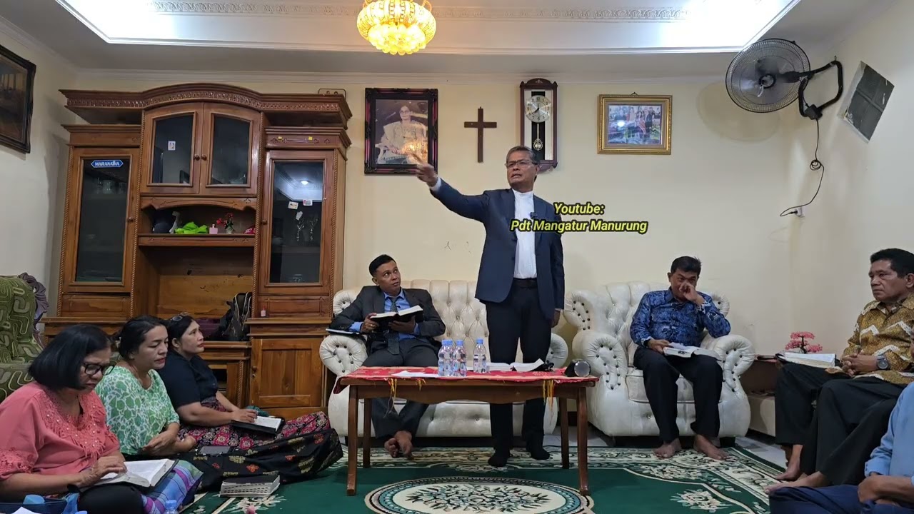 BUANGLAH SEGALA KEKHAWATIRANMU  (MATIUS 6:25-34)