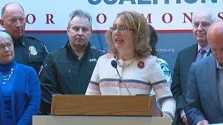 ‘Never Stop Fighting’: Gabby Giffords Visits MN With Gun Control Message