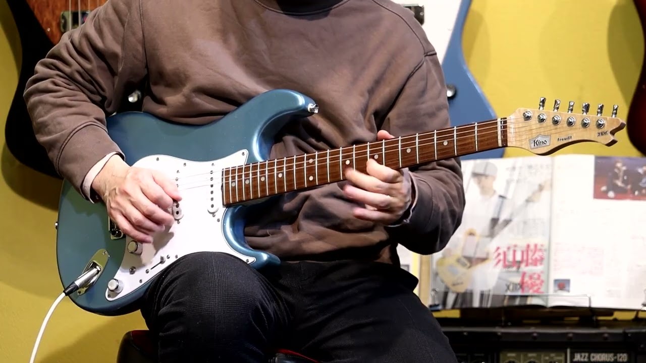 Kino Factory frawdit SSH / Crystal Blue Met #kaminariguitars - YouTube