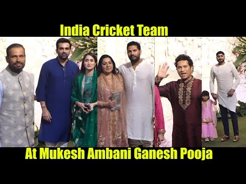 Yuvraj, Sachin, Zaheer Khan | India Cricket Team Arrives At Mukesh Ambani Ganpati Pooja