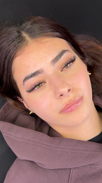 Cat eye lash with me using Mauvella 5D promades 💌 #lashwithme #lashextensions #cateye