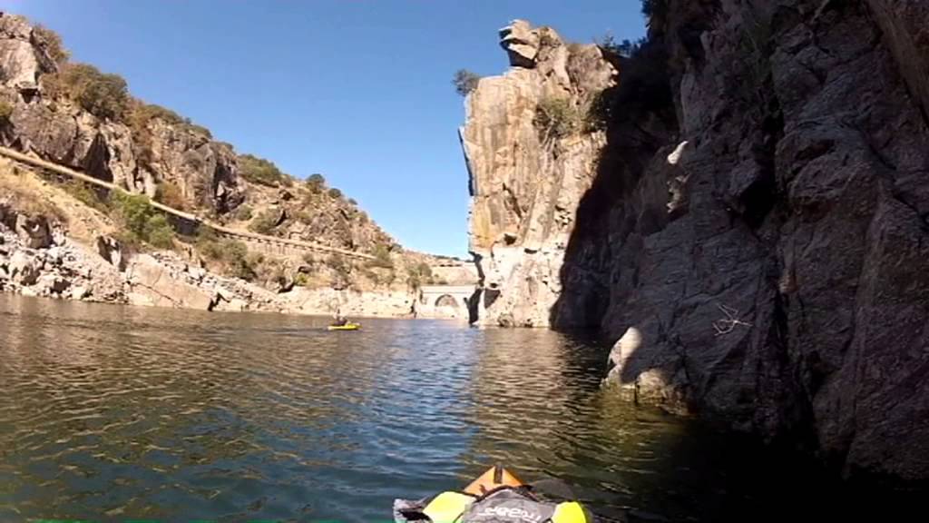 Embalse de El Atazar - YouTube