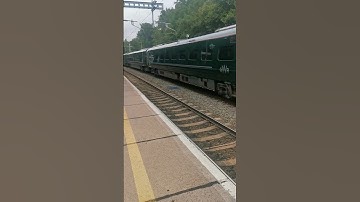 GWR class 802 passing Reading West 802105 1/8/22 #shorts