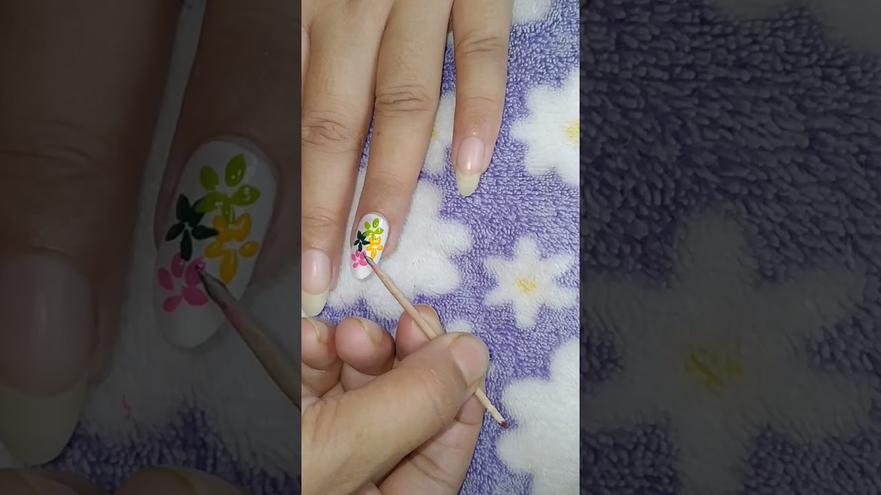 flower nail art 💅
