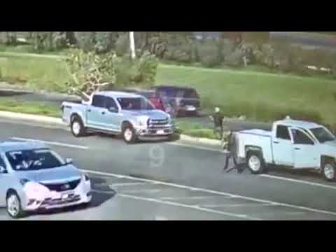 Robo de vehículos a punta de pistola en carretera Comonfort a San Miguel de Allende