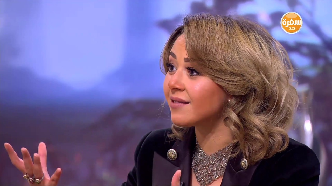 أسس تصميم الأزياء من فريدة  | هي وبس