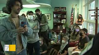 Pro-Palestinian protesters hold sit-in at Schakowsky's Skokie office