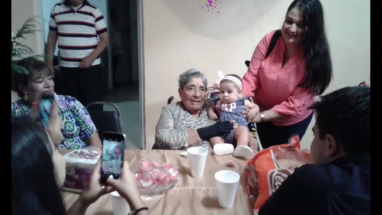 Celebrando sus 99 años