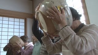 大きな茶わんで新春の一服 奈良・西大寺で「大茶盛式」