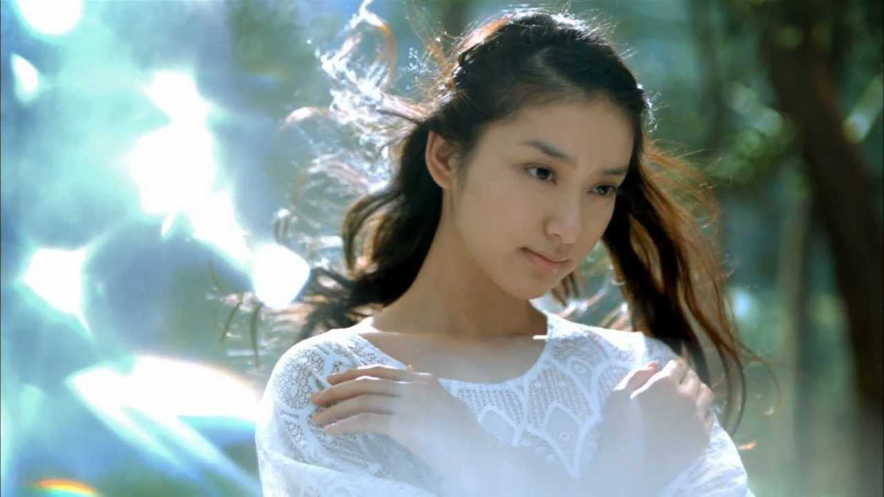AKB48 篠田麻里子 CM ヨド物置新型エスモ誕生 - YouTube