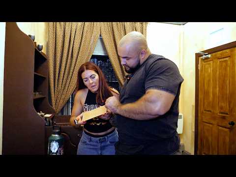 Can the THREE-TIME Giants Live Champion Crack an Escape Room?