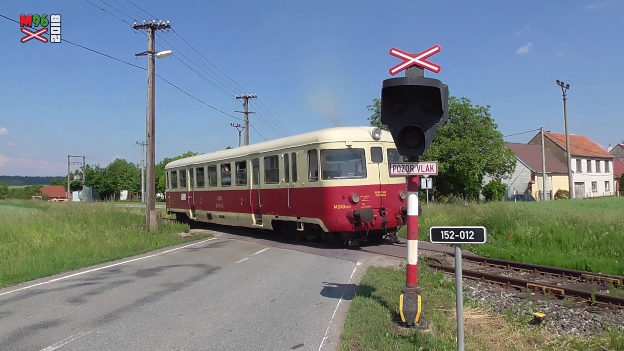 Nefunkční železniční přejezd Třebelovice [P3893] - 26.5.2018 / Czech railroad crossing