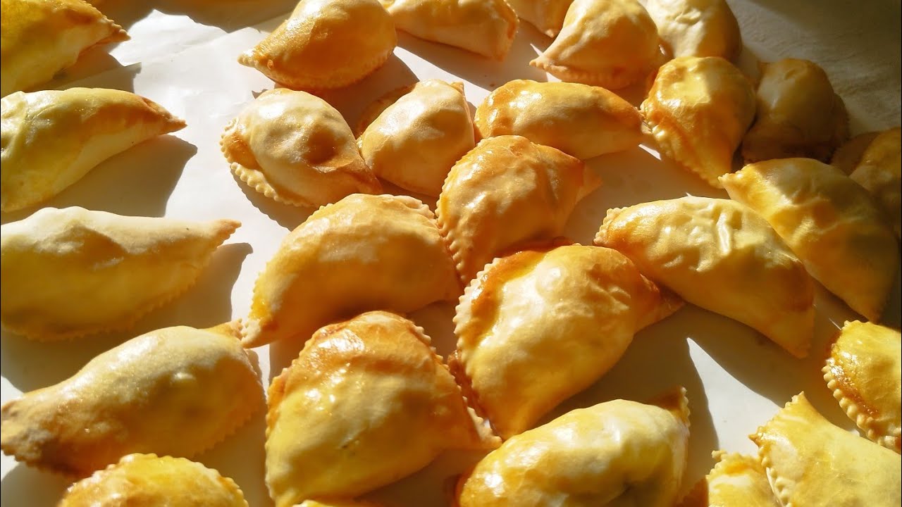 FIADONI DI RICOTTA SALATI E DOLCI