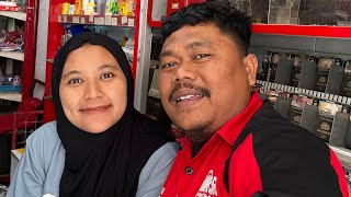 Download Lagu Pembeli sok jadi orang kaya padahal keadaan sulit #komedi #viral #fyp #fuuny  MP3