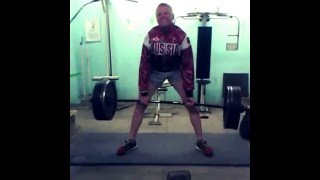 Спорт нужен всеем! Сашка Белый Исполняет 16 лет 190кг 720p Спорт нужен всеем! Сашка Белый Исполняет 16 лет 190кг 720p