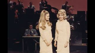 Celebrity Lynn Anderson and Liz Anderson sing "Mother May I" on Lawrence Welk Net Worth
