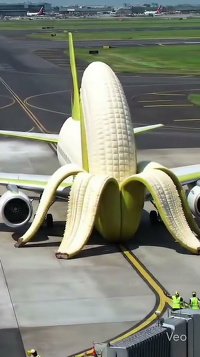 Banana Themed Airplane 🍌✈️✨ - Where Is This Plane? 😱👀 - Unique Fruit Aeroplane 👍🌟