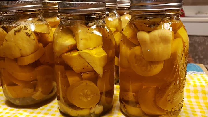 Canning squash with herbs and garlic