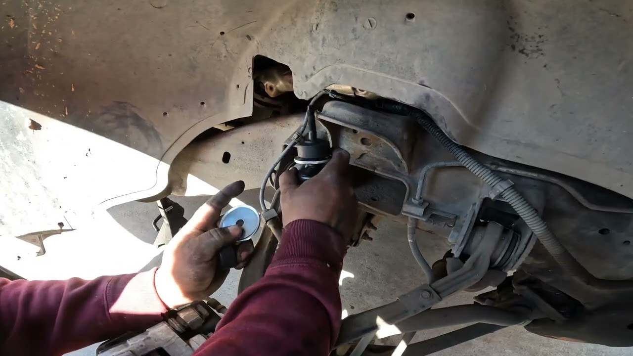 como cambiar motivador del frente Gmc Yukon 2005