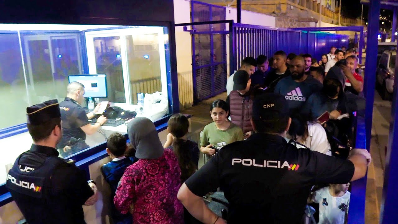 Abre Tarajal: los primeros en cruzar la frontera con Marruecos