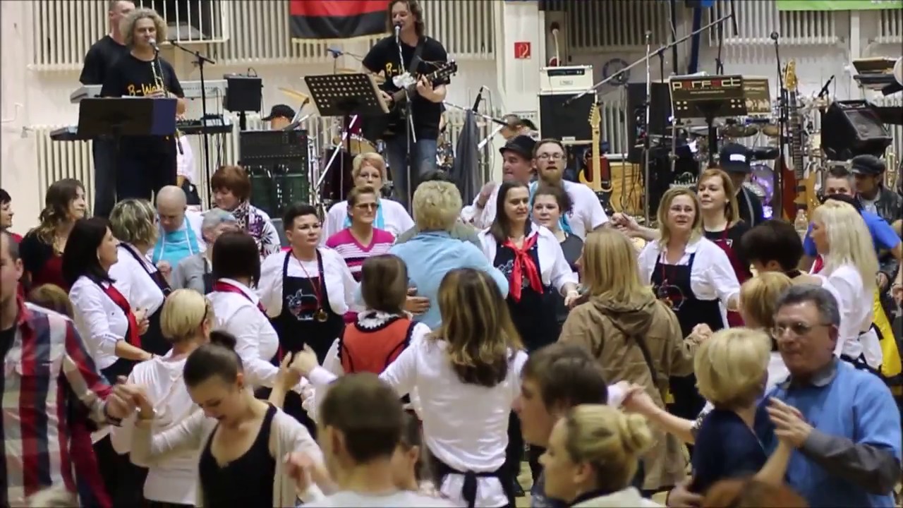 A komlói kolbász-himnusz