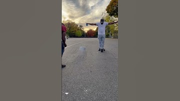 Henry Manning 585 Traxxas X01 running 8S 1721 Castle motor censored wire only Versus infraction￼