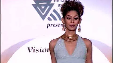 Fashion show by CVM Jewellery organised by GJEPC Vision of Piece 2002