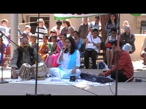 Padminee sings Ganesh Shloka at Balboa Park Lawn C...