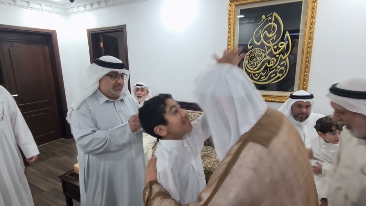 زيارة عائلة الفيلي والصالح والخليفي منزل الحكيم الالهي  ميرزا عبدالله الاحقاقي 15  5  2024م