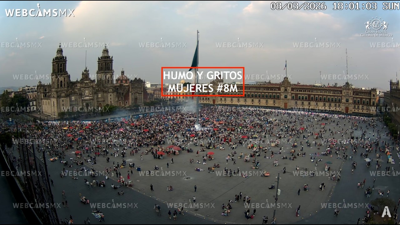 🔴 MUJERES Marcha #8M | Humo y gritos. #Zócalo #EnVivo