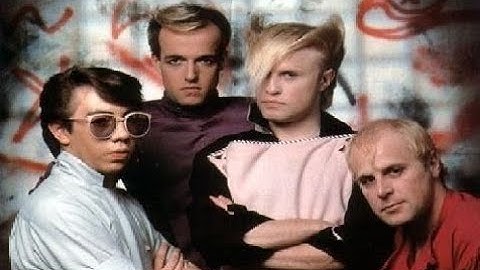 A Flock of Seagulls - I Ran (So Far Away) (Extended/Live) (1982) [HQ]