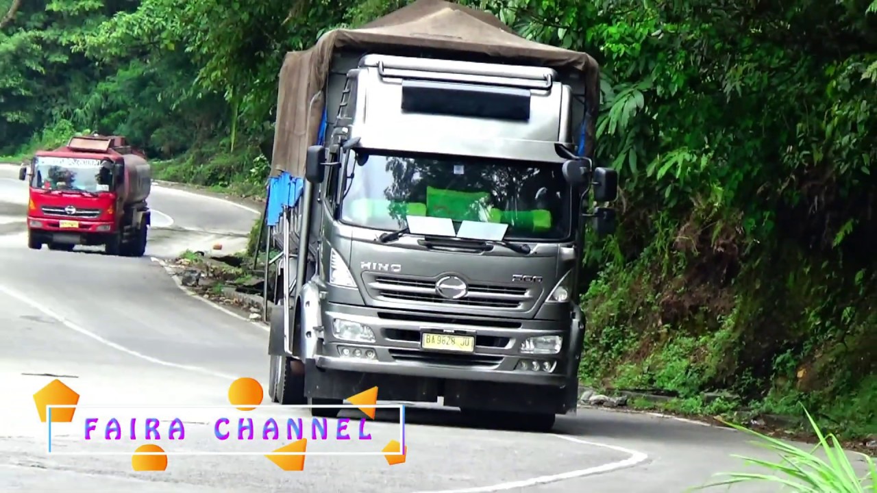 KUMPULAN TRUCK MANTUL OVERLOAD DI SITINJAU LAUIK