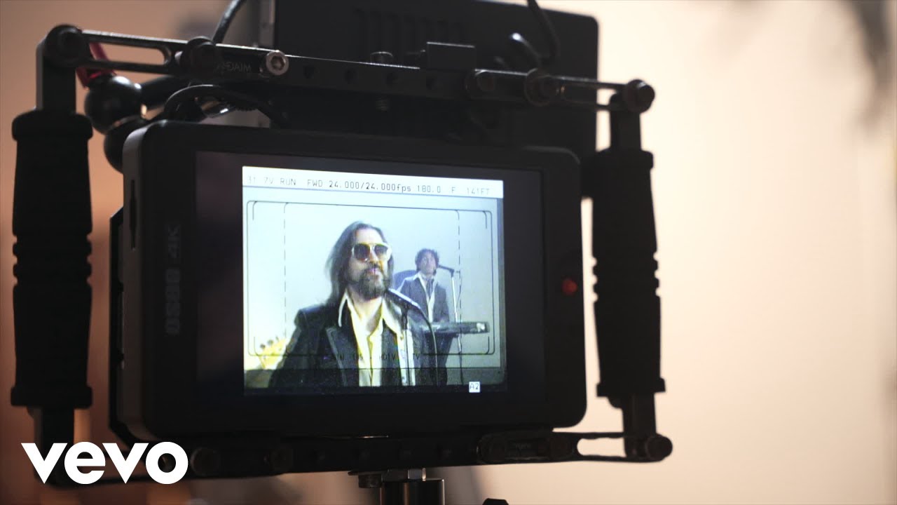 Juanes - La Camisa Negra - YouTube