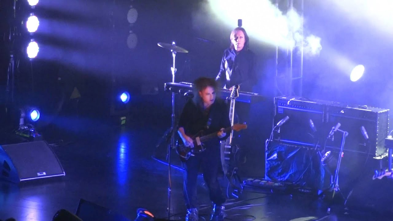 The Cure 'Reflections' Jumping Someone Elses Train Live LA, Nov 23rd