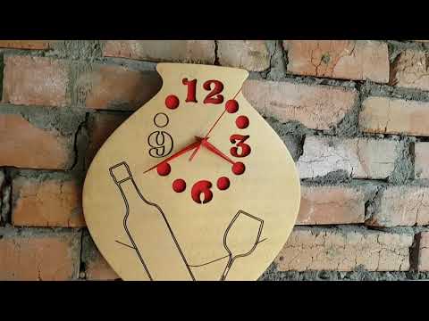 ხის ხელნაკეთი საათი