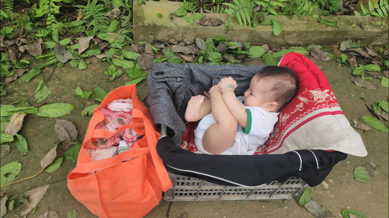 Full Daily life of a 17 year old single mother with her little dog - Ly ...