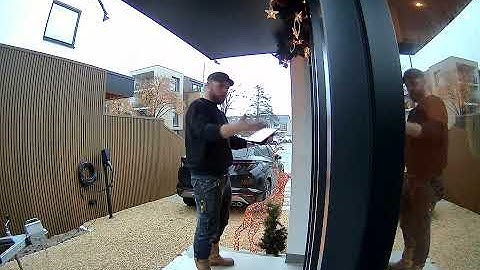 Asociaal begin… maar blijf even kijken