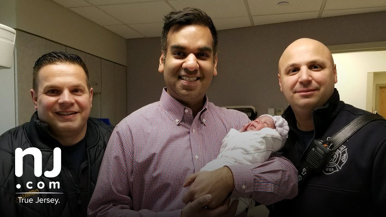 Baby born on side of interstate