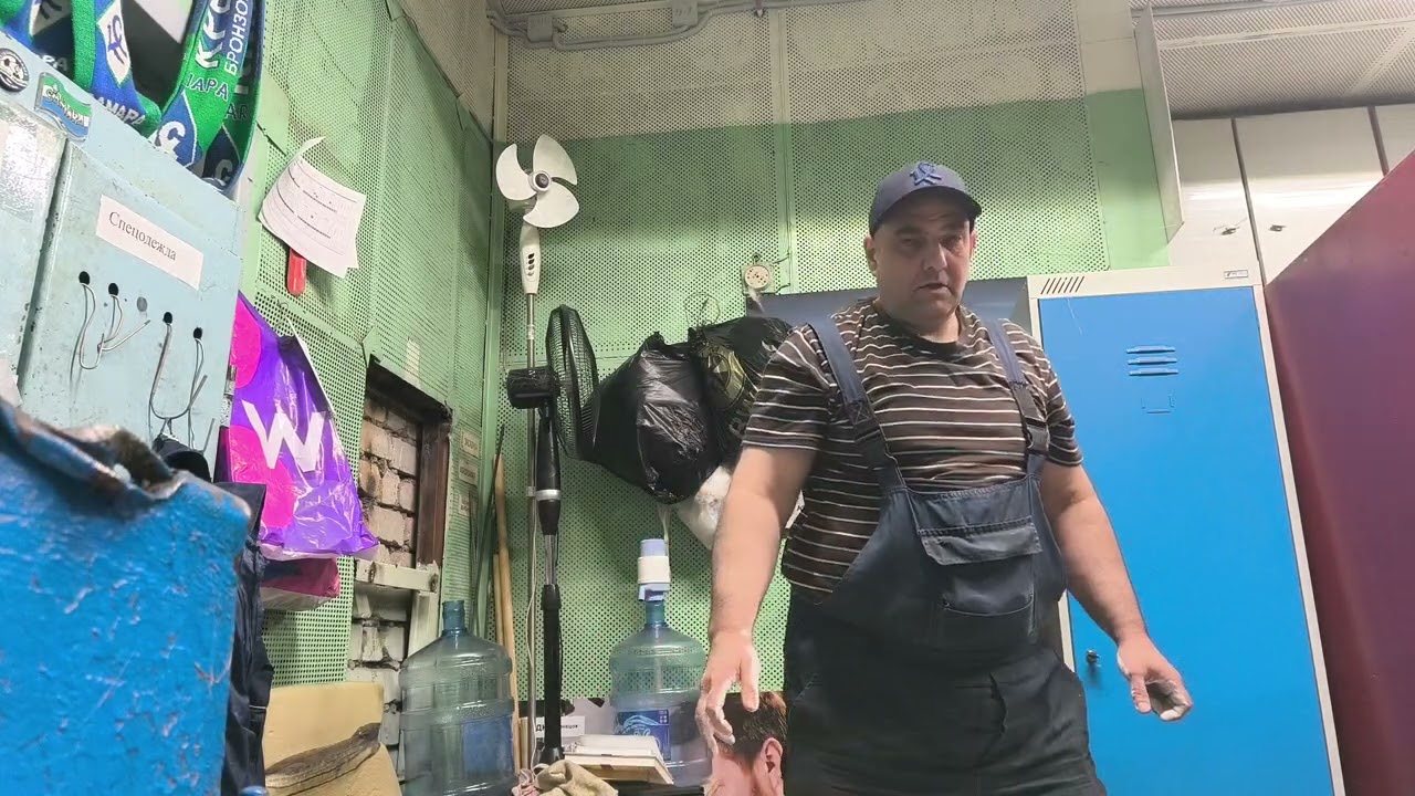 Тренировка после работы!жим самодельной  гири 16 кг на попа 25 жимов правой рукой и 27 жимов левой