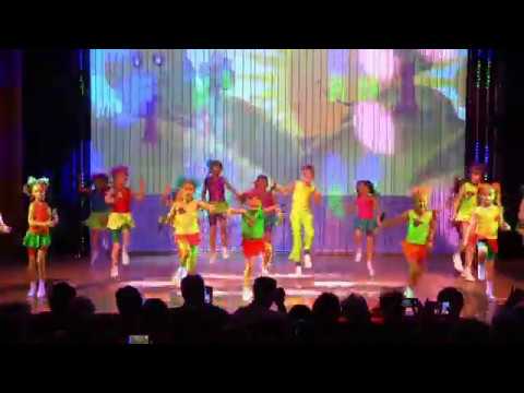 шоу группа улыбка. группа улыбка фото. детские песни. шоу улыбка. театр танца дорога из города.